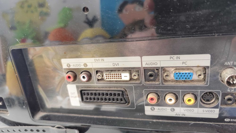 TV Samsung 22" como nova