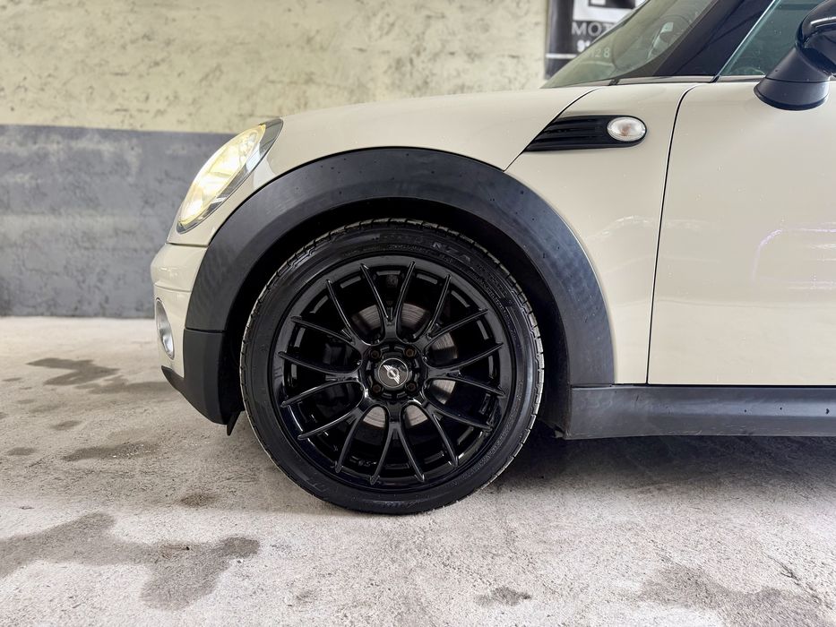 Mini Cooper 1.6D R56 - Desde 164€ Mês