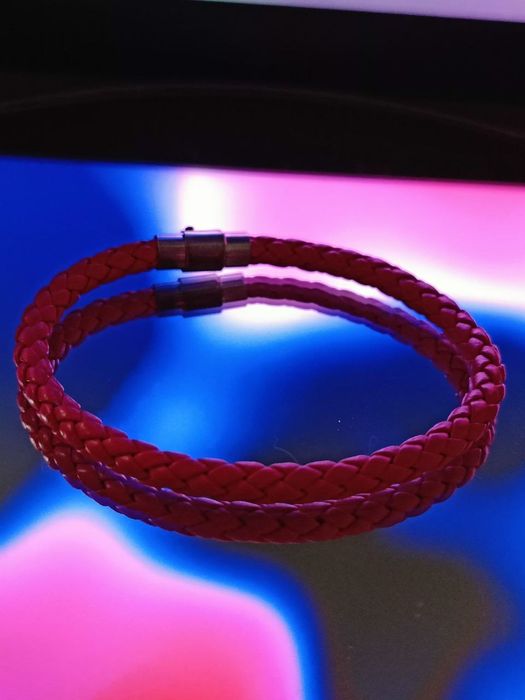 Стильний браслет унісекс з натуральної шкіри і сталі.