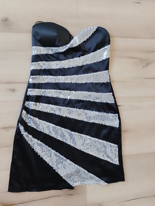 Sukienka błyszcząca