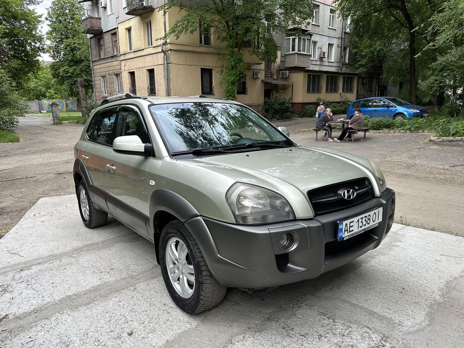 Продам свой туксон в ид сост орегинал 4 WD