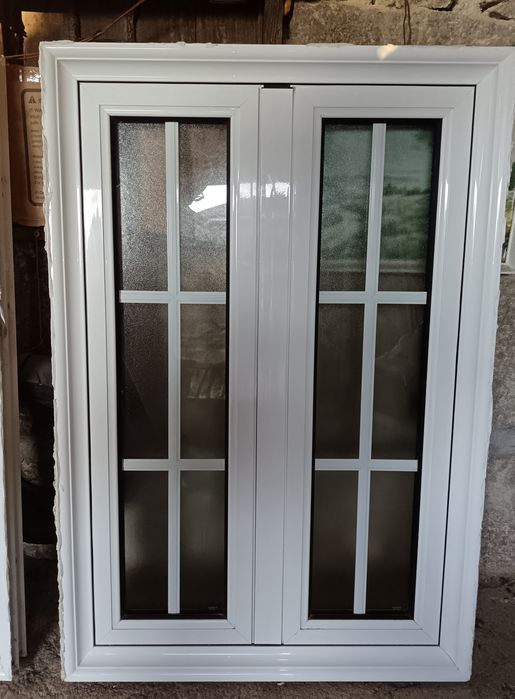 Janela De PVC Desenho Pintado Á Mão!