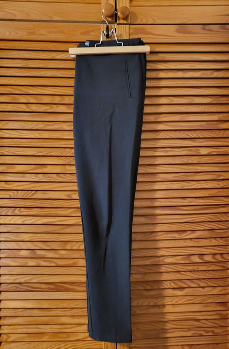 Damskie granatowe spodnie