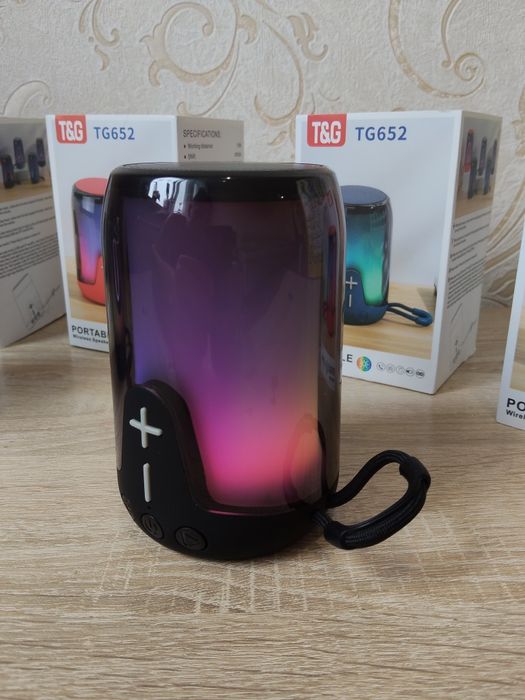 Качественный звук блютуз колонка TG652 RGB TWS speakerphone