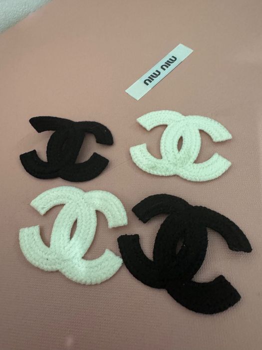 нашивки Chanel на одяг
