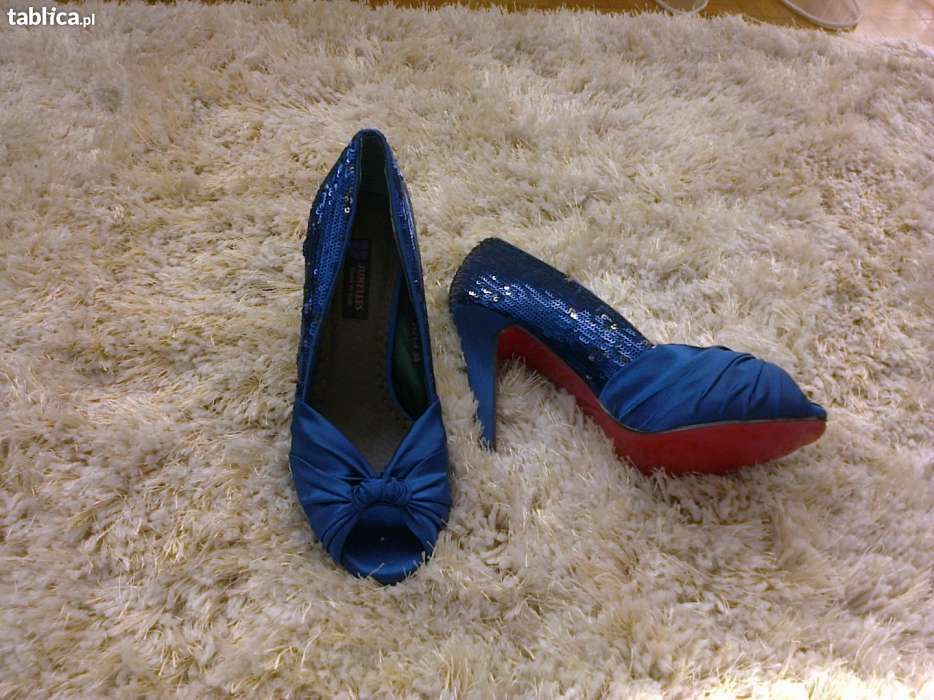 Buty na koturnie-śliczne !!!