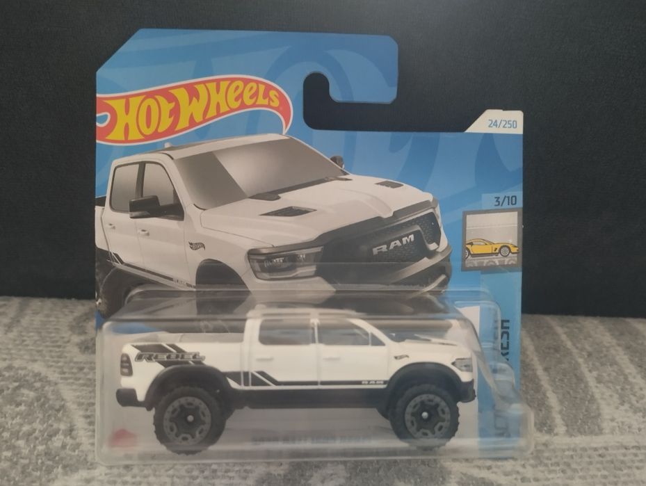 Hot Wheels колекційні авто.