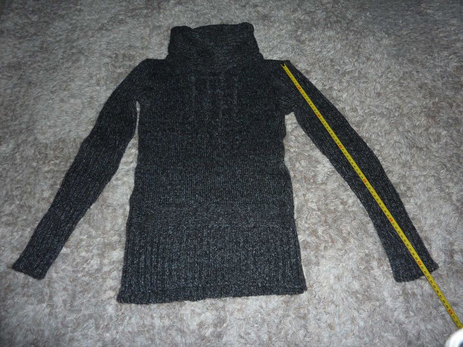 Nowy ciepły ciemnoszary sweter / golf