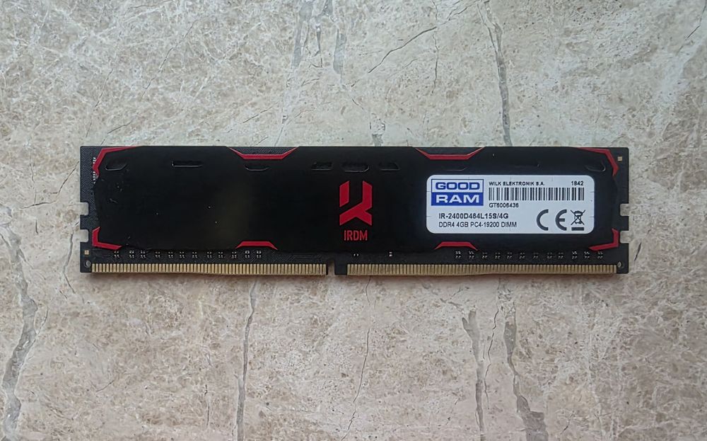 Пам'ять DDR4 RAM 4Gb 2400Mhz Goodram