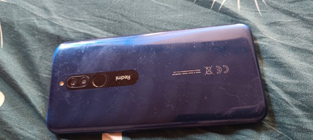 Телефон  xiaomi Redmi 8