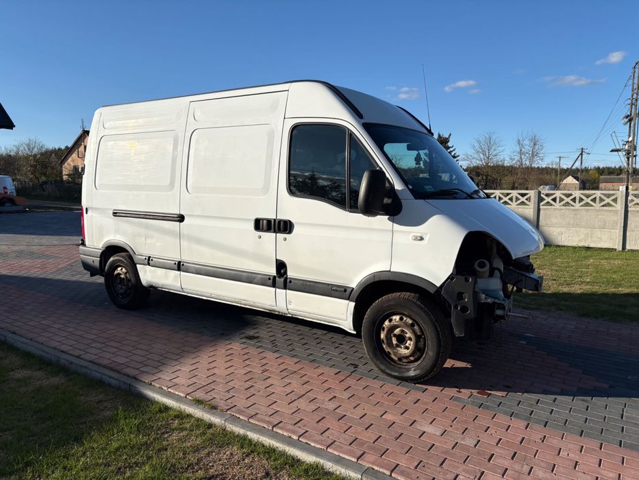 Renault master L2H2 2.5 DCI uszkodzony silnik