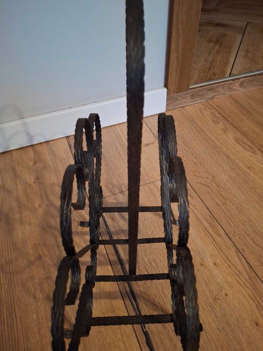 Metalowy gazetnik, stojak na gazety