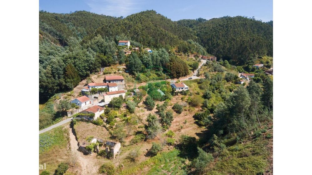 Terreno com 454 m2 em Coimbra