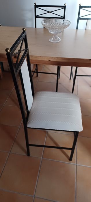 Cadeiras em ferro para sala de jantar