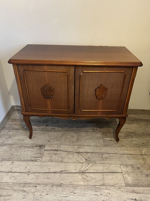 Антикварні меблі