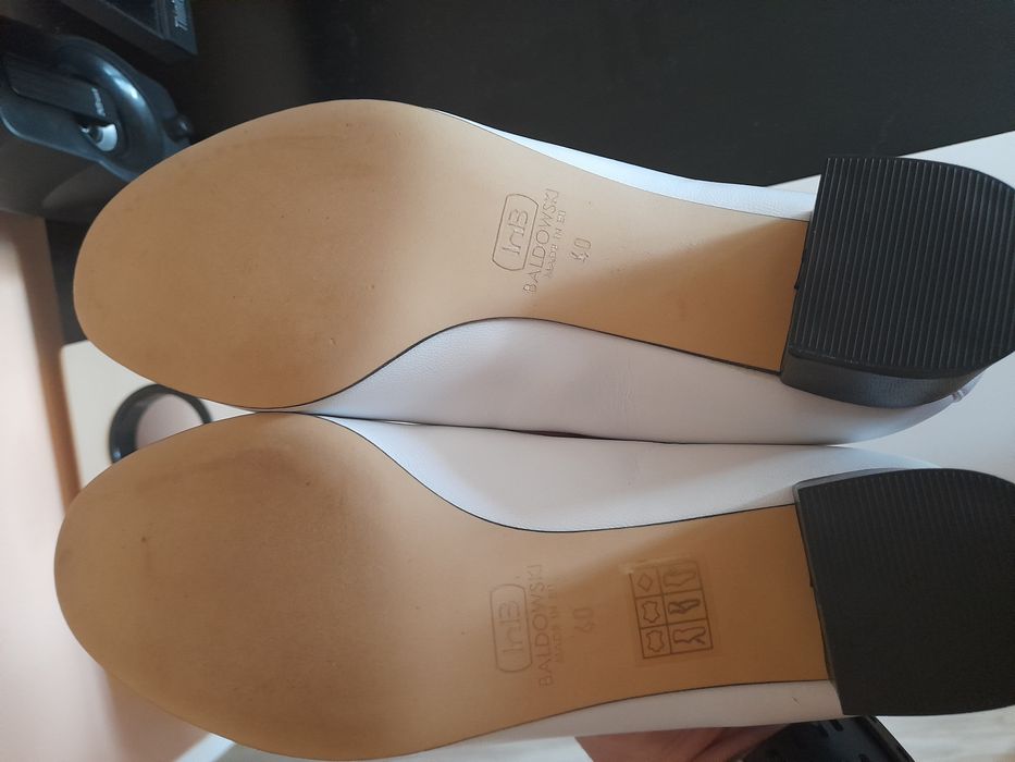Eleganckie buty Baldowski rozmiar 40
