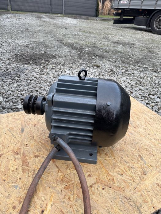 Silnik elektryczny 3-fazowy 4,5-5,5 kW