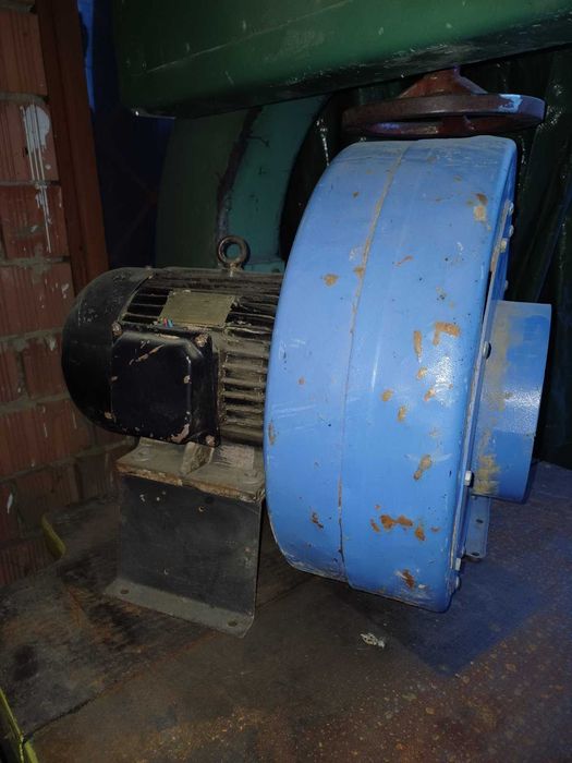 Відцентровий вентилятор для видалення пилу, стружки, тирси