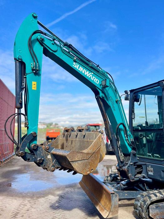 Giratória Usada SUNWARD SWE 35UF