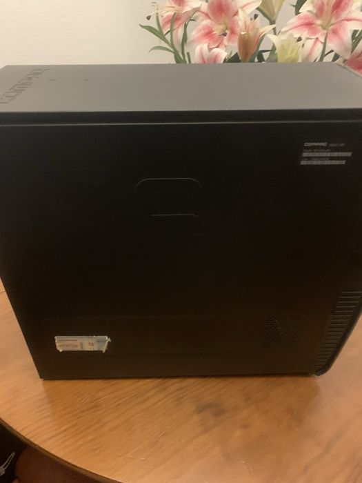 Computador Torre marca Compaq