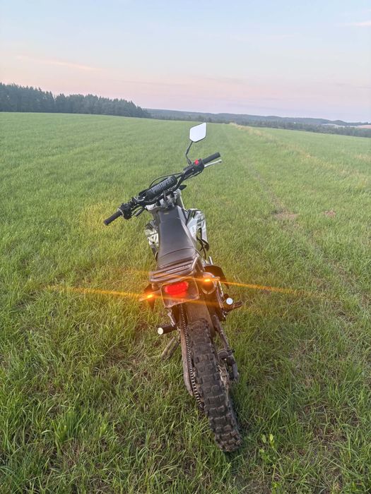 Asix Defender 2023 z silnikiem 150 cm³