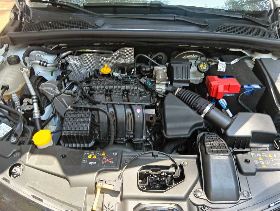Renault Clio imperdível 2020 65000km