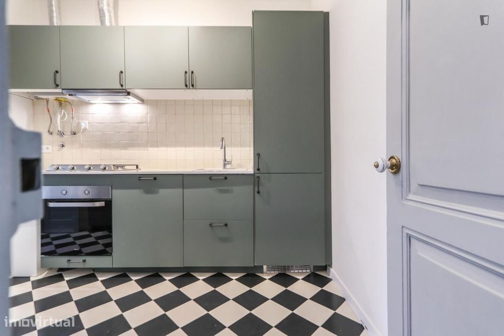Quarto - localizado em Campo de Ourique Lisbon