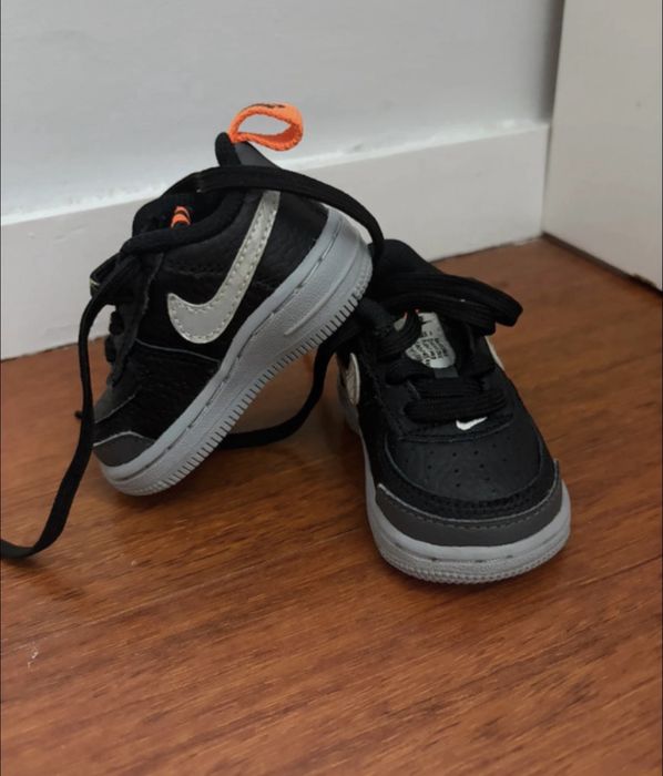 Air force bebe cinzentas