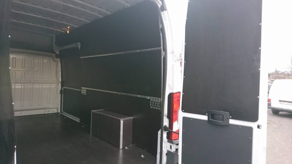 Fiat Ducato L4H3 Zabudowa podłoga i boki obicie auta