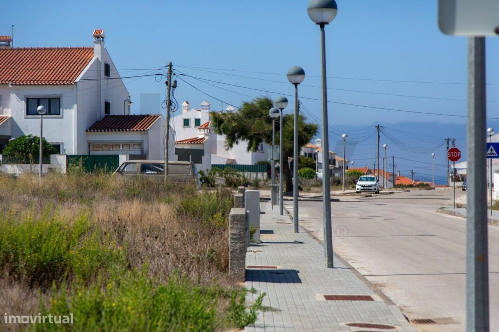 lote em Ribamar, Santo Isidoro - zona Ericeira. Construção de moradia