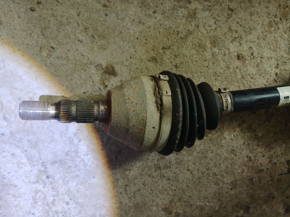 Полуось  Опель Зафира Б 2013 г, Кпп 6 ст 6