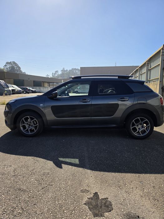 CITROËN C4 CACTUS 1.6 BlueHdi 100 CV — photo 3