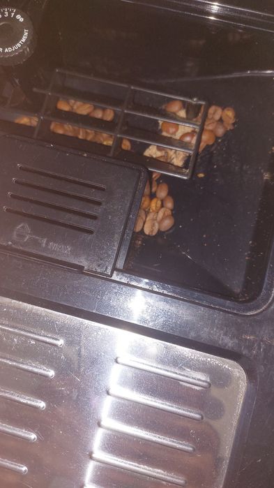 Продам Срочно  кофемашину !!!