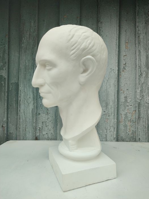 Голова Юлия Цезаря гипсовая скульптура