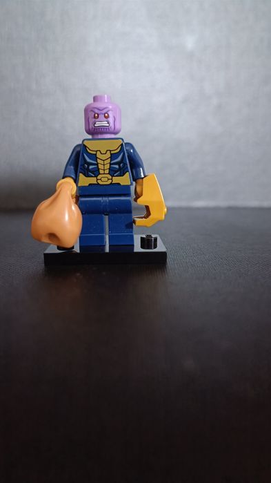 LEGO Thanos minifigurka – kalendarz adwentowy Marvel 76196