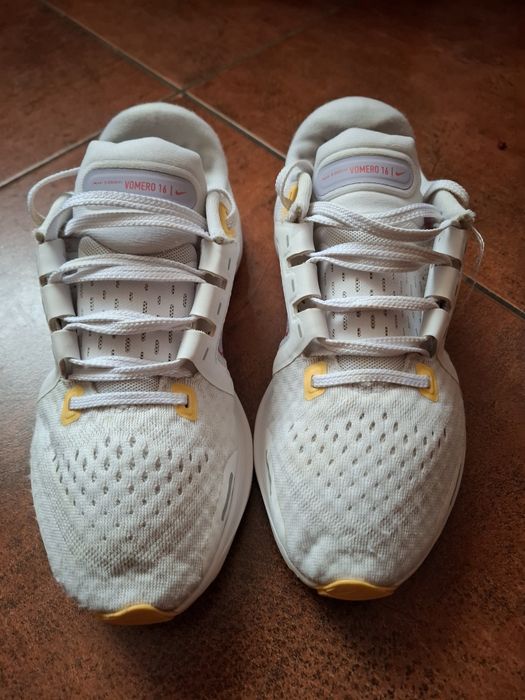 КросівкиNike Air Zoom Vomero 16,