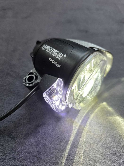 Lampka Busch & Müller Cyo Premium E 80Lux zasilanie USB