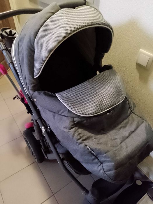 Продам коляску 2 в 1