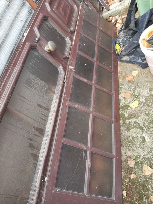 Porta de alumínio com vitral