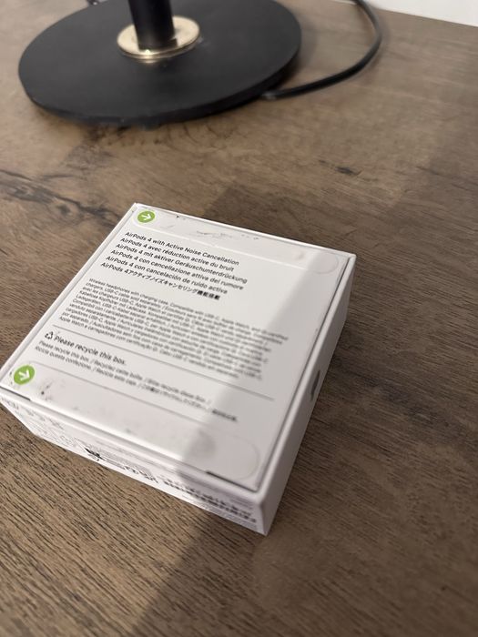 Słuchawki bezprzewodowe Apple Airpods 4 ANC zaplombowane NOWE