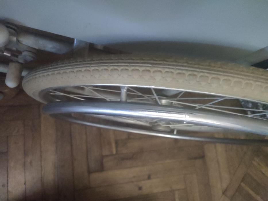 Инвалидная коляска