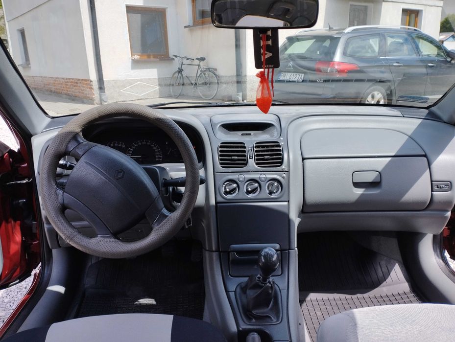 Renault Laguna 1,9 DTI drugiej takiej nie ma. 4500pln