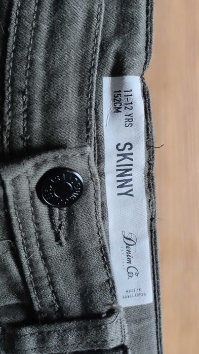 Віддам джинси XS 2 штуки