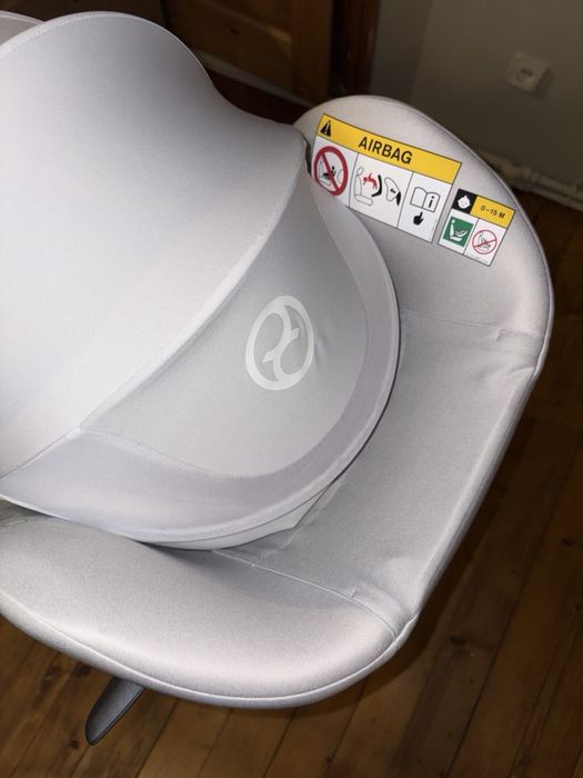 Дитяче автокрісло cybex