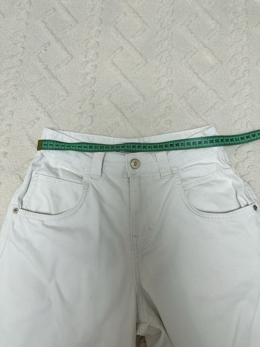 Шорти бермуди Bershka