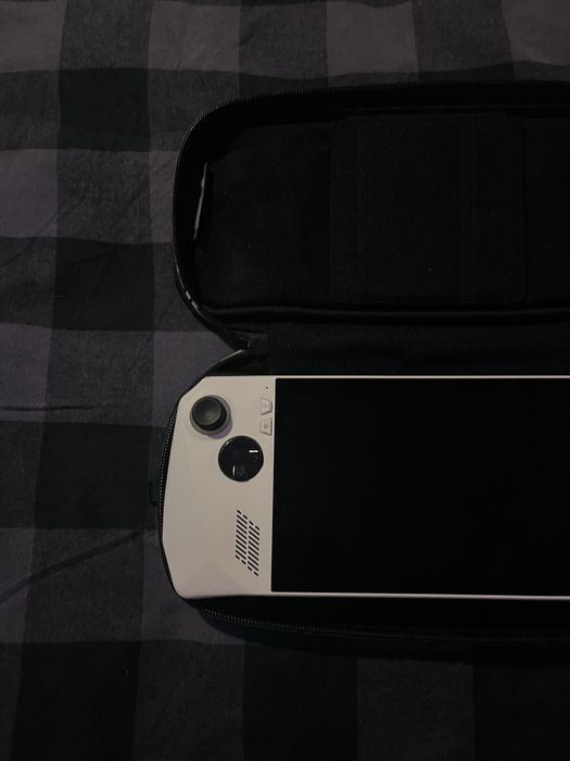 Asus  Rog Ally Z1 Extreme