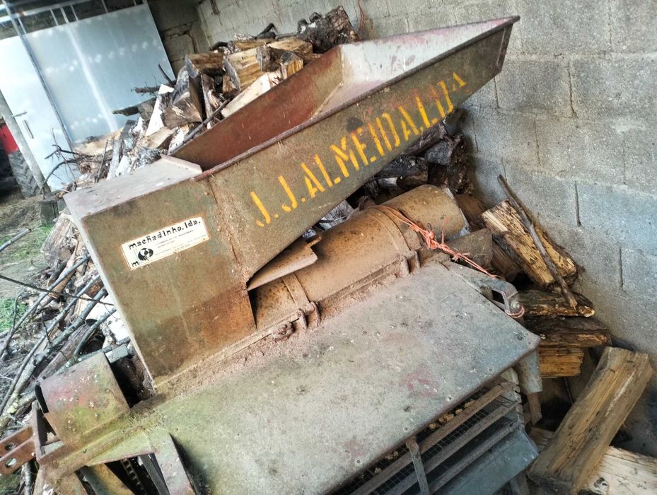 Malhadeira de milho em bom estado