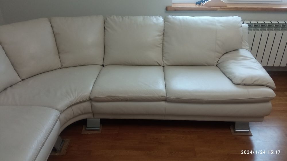 Продам шкіряний диван в гарному стані