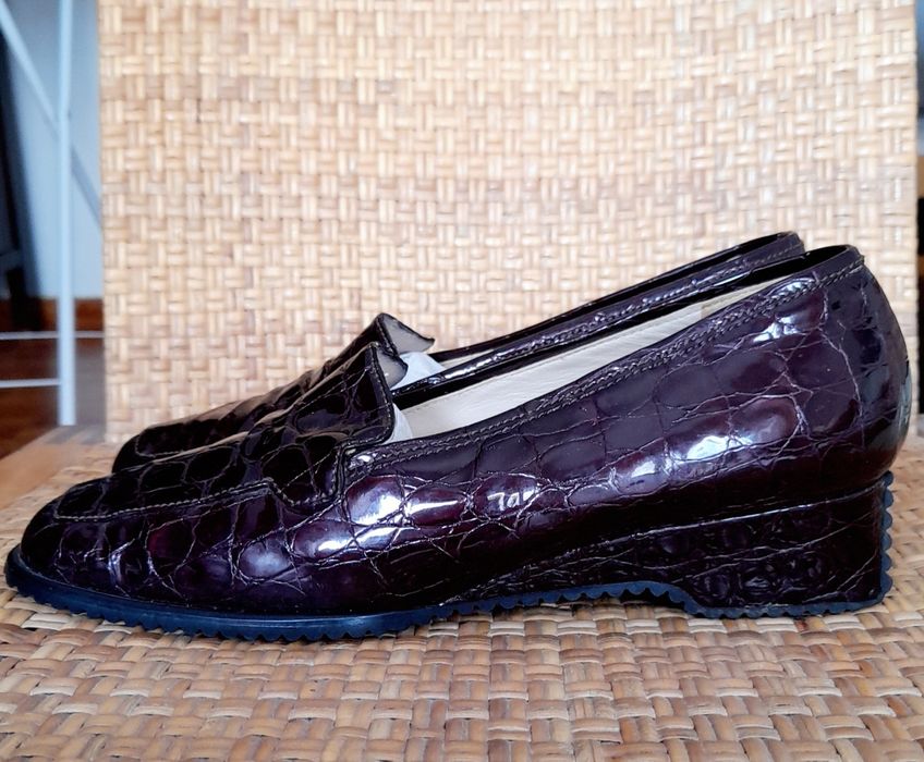 Sapatos Ferdy Style, em pele genuína. Como novos. Tamanho 39,5