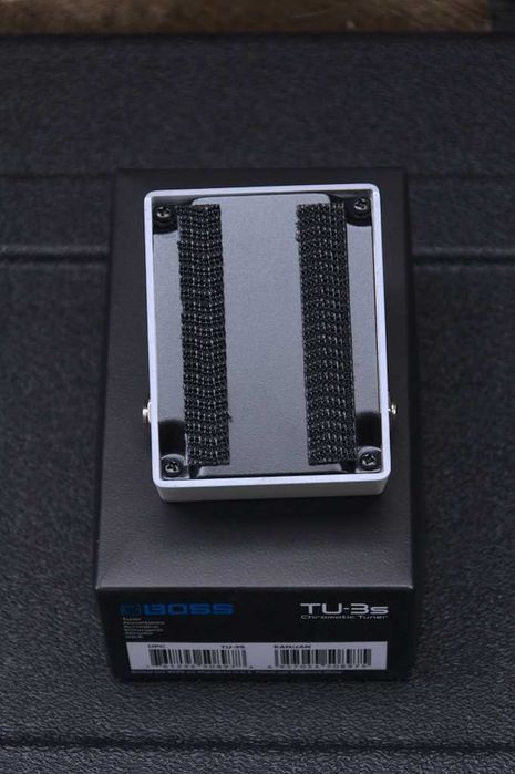 Boss TU-3s chromatic tuner